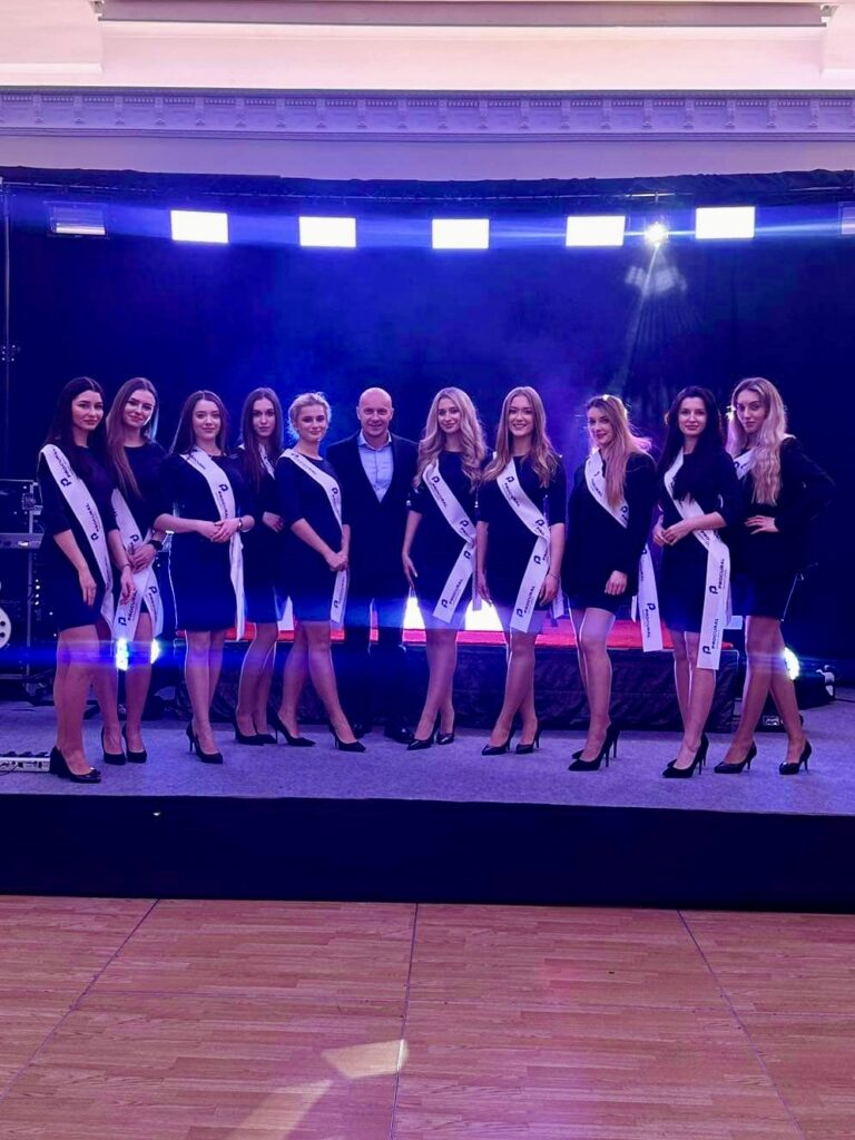 nasze hostessy na bankiecie pod warszawą