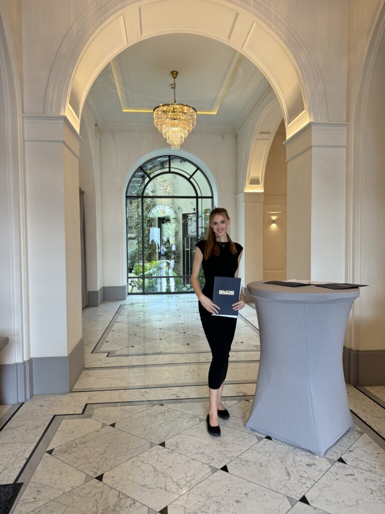 Hostessy z DNA na Forum Kobiecości w Poznaniu