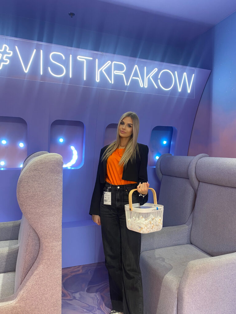 DNA hostessy w Krakowie na lotnisku Balice