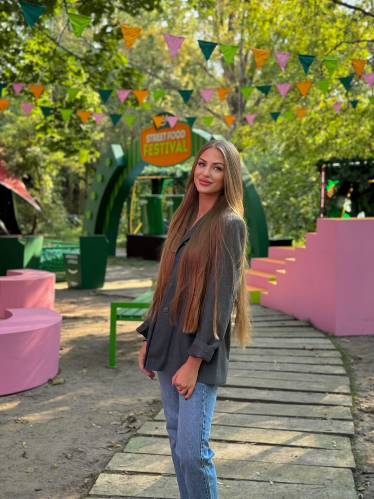 Hostessy na Street Food Festival w Lunaparku Warszawa - DNA agencja hostess