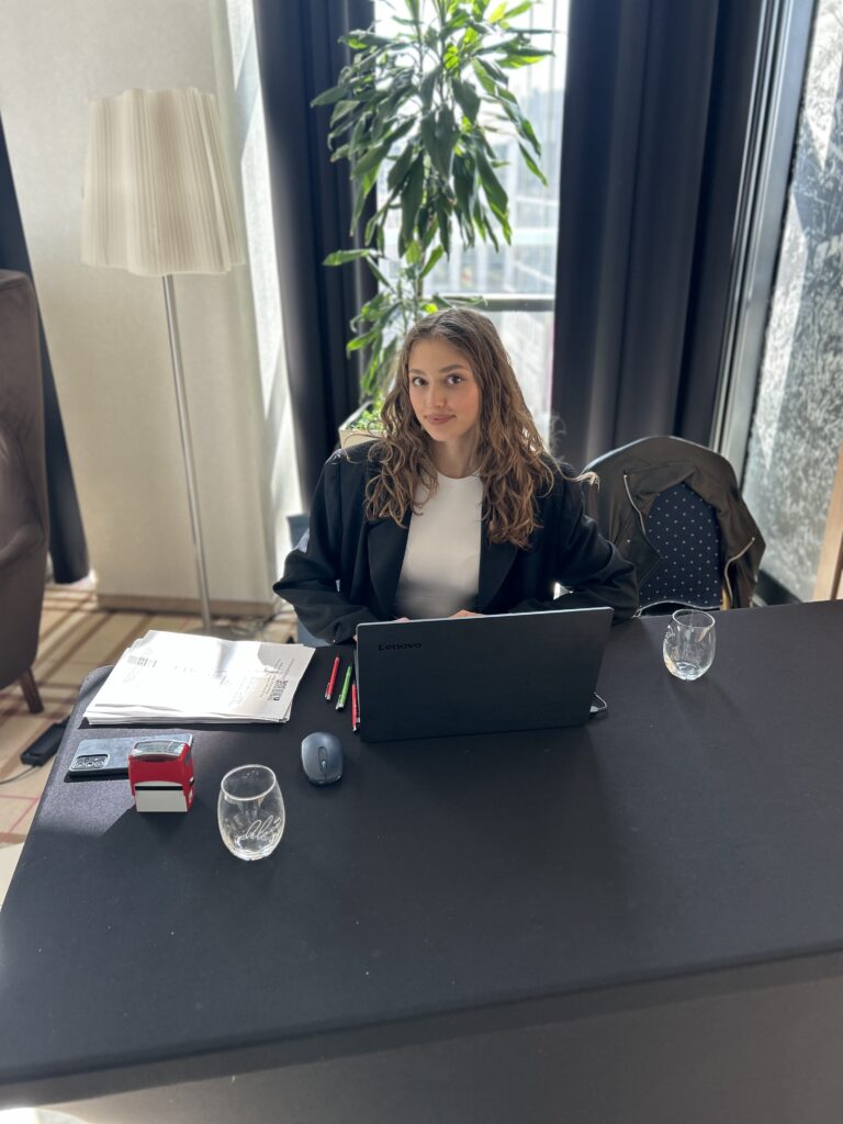 Hostessa DNA na konferencji medycznej w Rzeszowie - DNA agencja hostess