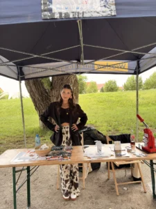 Hostessy agencji DNA na stoisku ZOO Wrocław podczas Festiwalu Pierwszej Pomocy