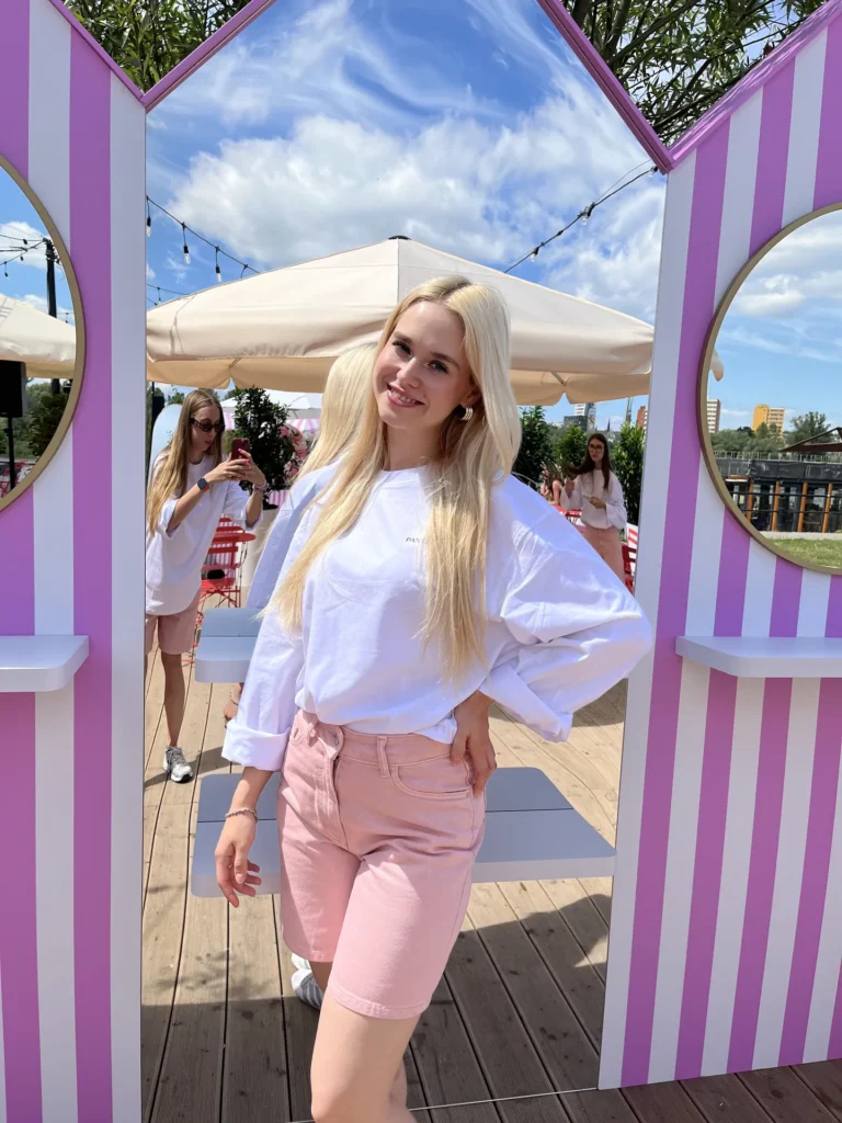 Hostessy agencji DNA na pop-upie marki Pantene w Warszawie